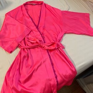 Hot pink silk robe with pockets